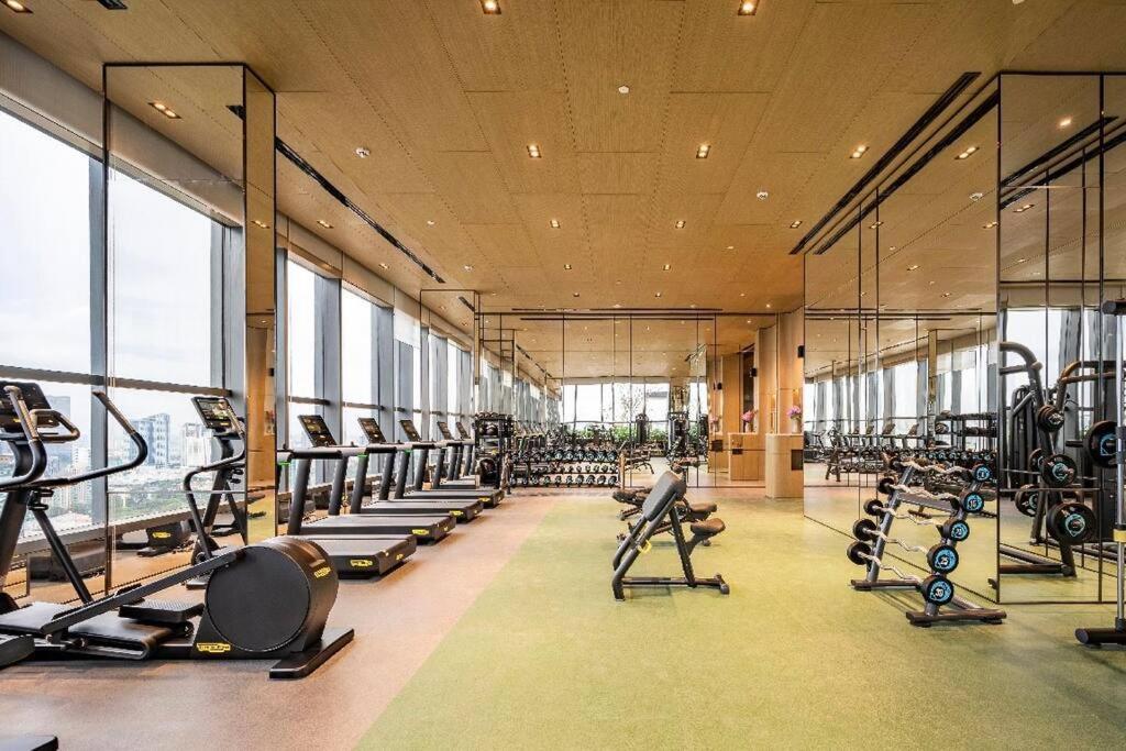Căn hộ Luxury 2bd W Rooftop Bar & Pool In Saigon Center