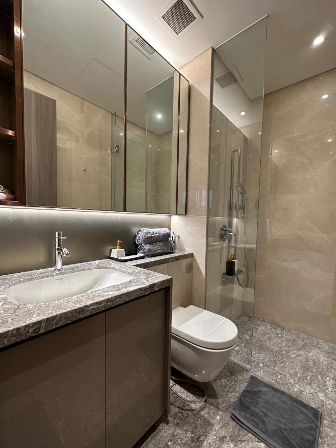Căn hộ Luxury 2bd W Rooftop Bar & Pool In Saigon Center *
